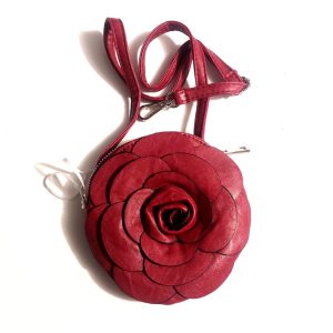 Geantă din piele ecologică cu trandafir 3D - vișinie