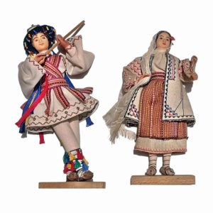 Set compus din țăran și țărancă în costum popular